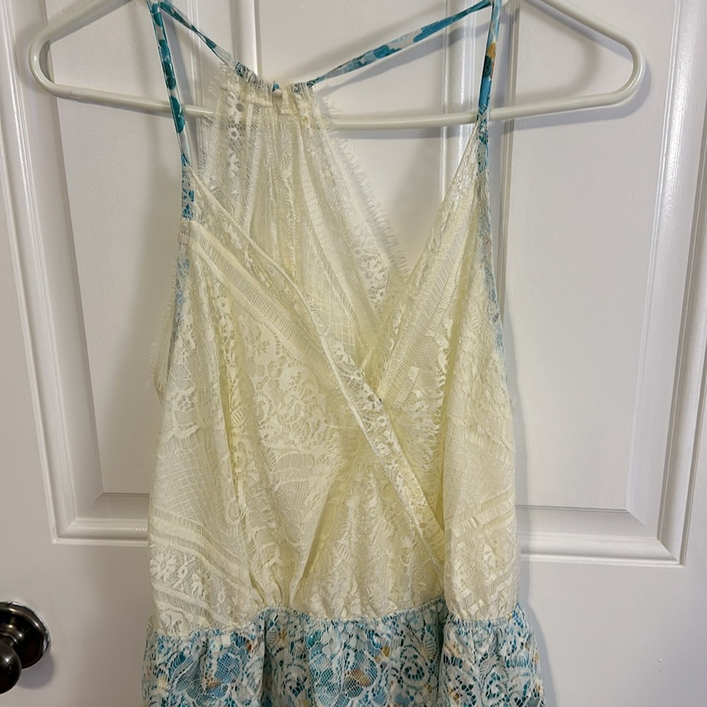 NWT Lulus romper.  Size large - Picture 3 of 6